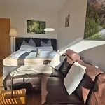 Lejlighed Naturblick Am Rothaarsteig Neue Moderne Mit 2 Badezimmern 2 Kuechen Inklusive Highspeed Internet Flatrate 2x Xxl Boxspringbett 2x Terrassen Und 2x Pkw Parkplaetze 10 Minuten Bis Willingen Ideal Fuer Touristen Und Geschaeftsleute Mit Mws