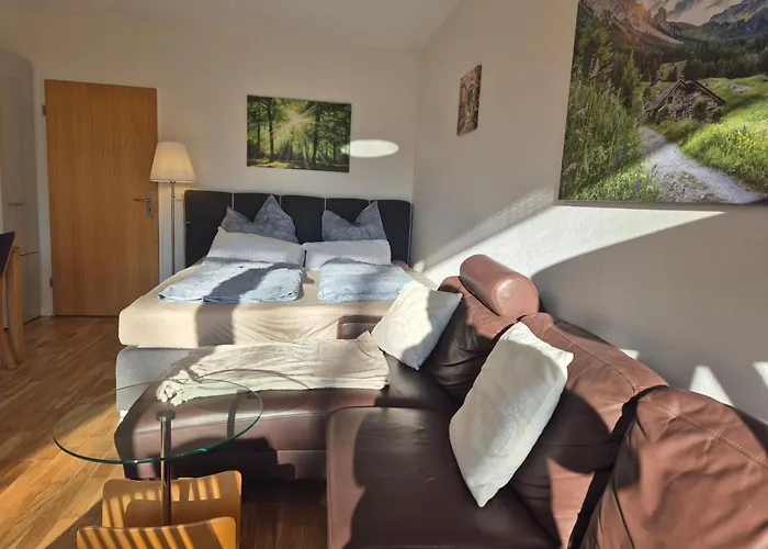 Apartman Naturblick Am Rothaarsteig Neue Moderne Mit 2 Badezimmern 2 Kuechen Inklusive Highspeed Internet Flatrate 2x Xxl Boxspringbett 2x Terrassen Und 2x Pkw Parkplaetze 10 Minuten Bis Willingen Ideal Fuer Touristen Und Geschaeftsleute Mit Mws